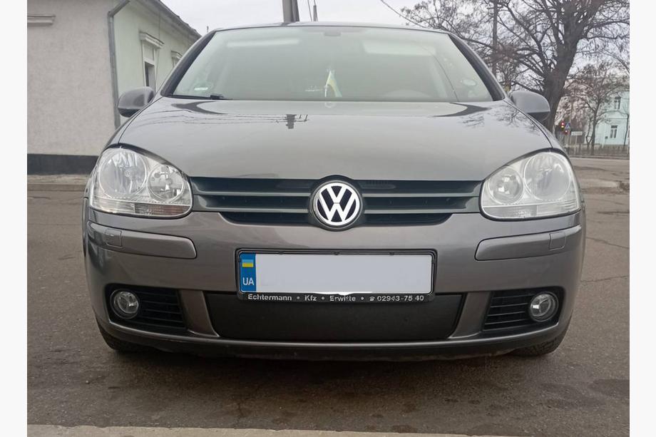 Volkswagen Golf 5 2003–2009 Talvisuoja säleikköön (HB) Matta Image