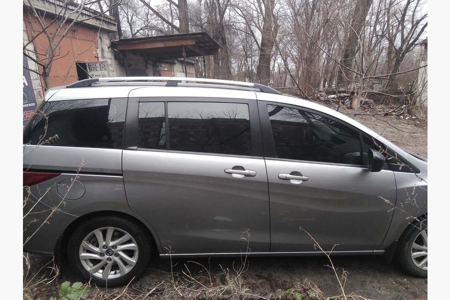 Mazda 5 2010–2018 Alumiiniset kattokaiteet (kromi) Kuva 4
