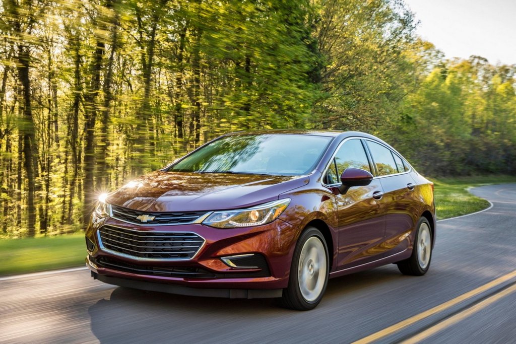 Toisen sukupolven Chevrolet Cruze -kompakti sedan