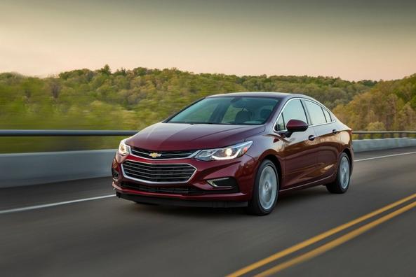Toisen sukupolven Chevrolet Cruze -kompakti sedan