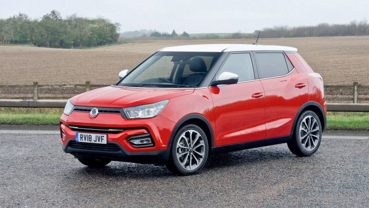 Kasvojenkohotettu kompakti crossover: SsangYong Tivoli