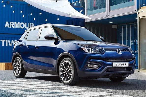 Kasvojenkohotettu kompakti crossover: SsangYong Tivoli
