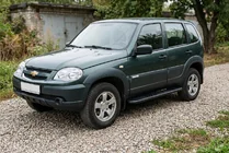 Chevrolet Niva 1998–2020 Bosphore Black -sivukynnykset (2 kpl, alumiini) kuva 1