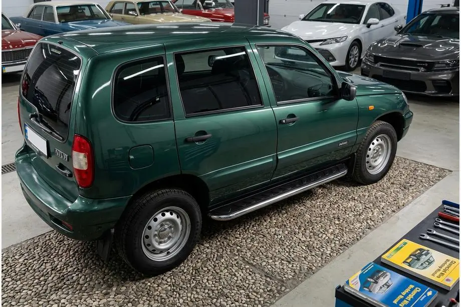 Chevrolet Niva 1998–2020 Maydos V1 -sivuporrast (2 kpl, alumiini) Image
