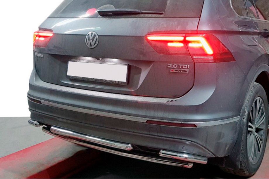 Volkswagen Tiguan 2016–2023 Takatukikaari AK001-2 (ruostumaton teräs) Image