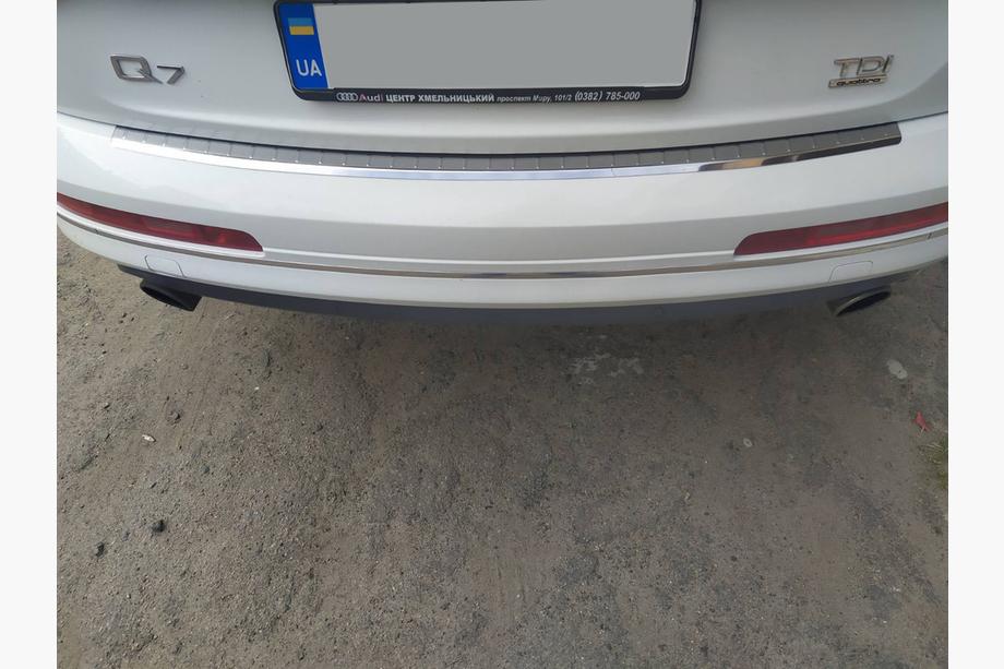 Audi Q7 2005–2015 Takapuskurin suojalista Carmos (RST) Image
