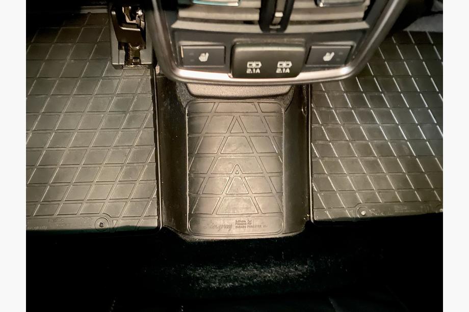 Subaru Forester 2018–2024 Takatunnelimatto (Stingray Premium) Kuva 2