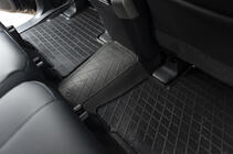 Toyota Land Cruiser Prado 150 2009–2023 Takatunnelimatto (Stingray Premium) kuva 2