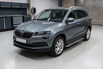Skoda Karoq 2018– Maydos V2 sivuportaat (2 kpl, alumiini ↗ ruostumaton teräs) kuva 1