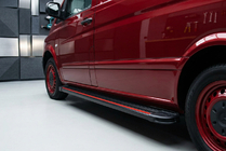 Mercedes Vito/V-class W447 2014– Maya Red-Black sivuportaat (2 kpl, alumiini) Lyhyt (Short) ja keskipitkä (Long) kuva 1