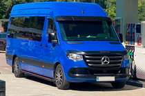 Mercedes Sprinter W907/W910 2018– Sivuaskelmat Maya Red (2 kpl, alumiini) Pitkä / Erittäin pitkä kuva 2