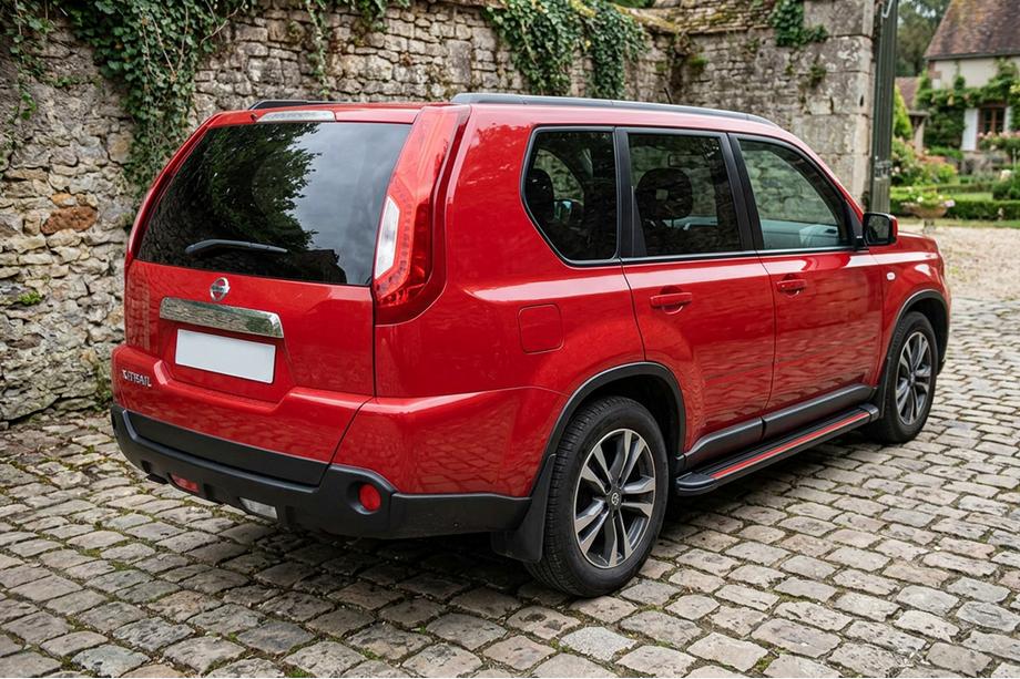 Nissan X-trail T31 2007–2014 Sivuaskelmat Maya Red (2 kpl, alumiini) Image