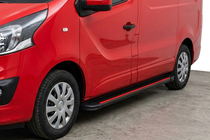 Renault Trafic 2015– Maya Red-Black sivuportaat (2 kpl, alumiini) kuva 1