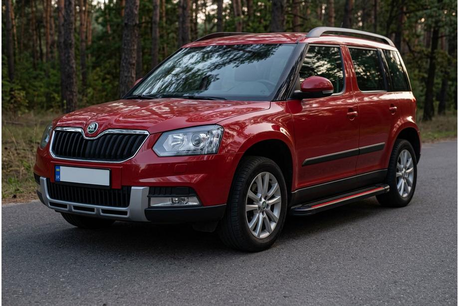 Skoda Yeti 2009–2017 Sivuaskelmat Maya Red (2 kpl, alumiini) Image
