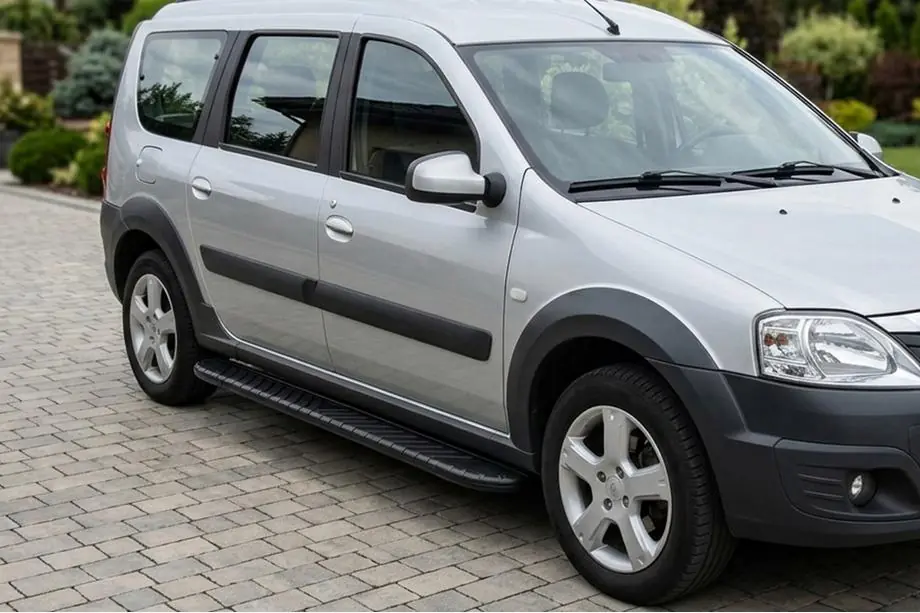 Lada Largus 2012– Bosphorus Black sivuastinlaudat (2 kpl, alumiini) Image