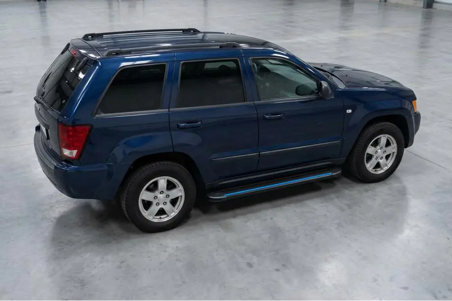 Jeep Grand Cherokee WK 2004–2010 Maya Blue sivuaskelmat (2 kpl, alumiini) Image