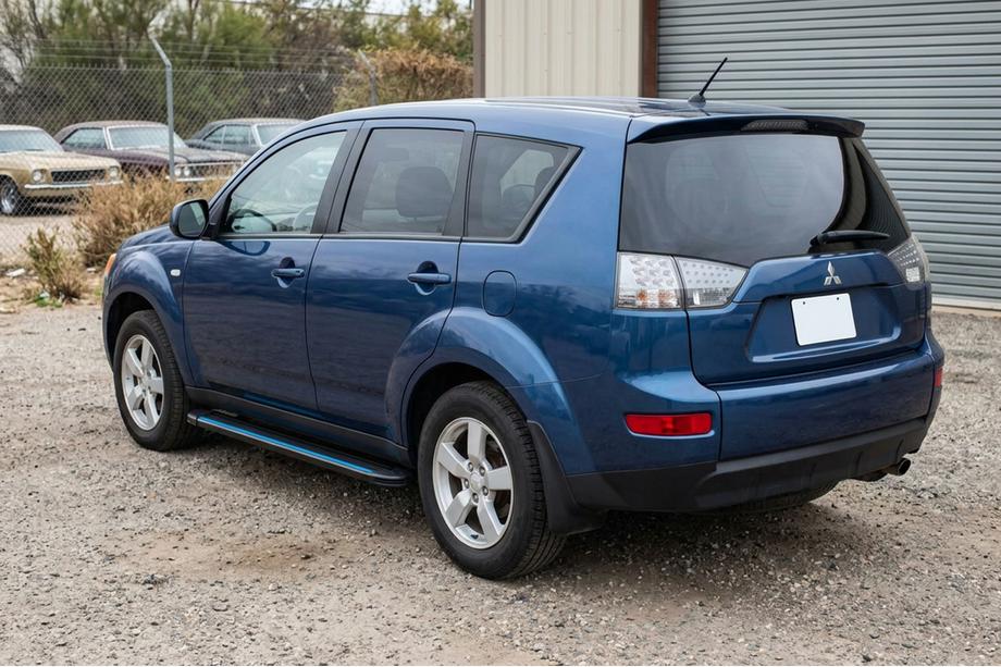 Mitsubishi Outlander 2006–2012 Maya Blue sivuaskelmat (2 kpl, alumiini) Image
