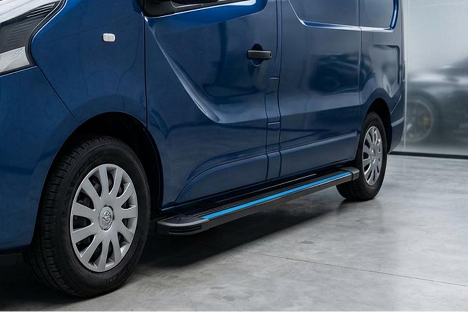 Renault Trafic 2001–2015 Sivuporrassarja Maya Blue-Black (2 kpl, alumiini) Image