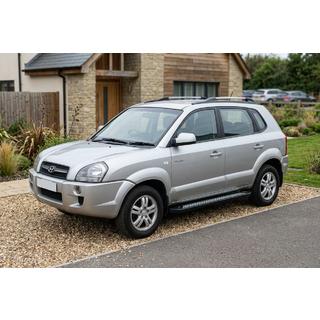 Sivuastinlaudat New Vision Black (2 kpl, alumiini) Hyundai Tucson JM 2004– kuva 1