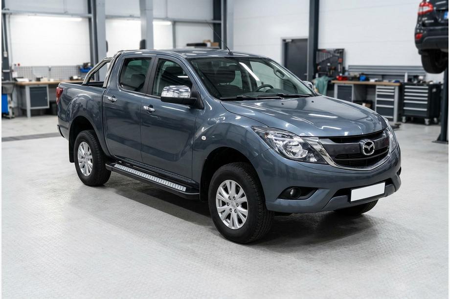 Mazda BT-50 2012– Sivuastinlaudat New Vision Black (2 kpl, alumiini) Image