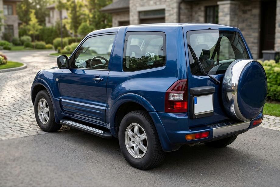 Mitsubishi Pajero Wagon III 1999–2006 Sivuastinlaudat New Vision Black (2 kpl, alumiini) Image