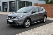 Nissan Qashqai 2014–2021 Sivuastinlaudat New Vision Black (2 kpl, alumiini) kuva 1