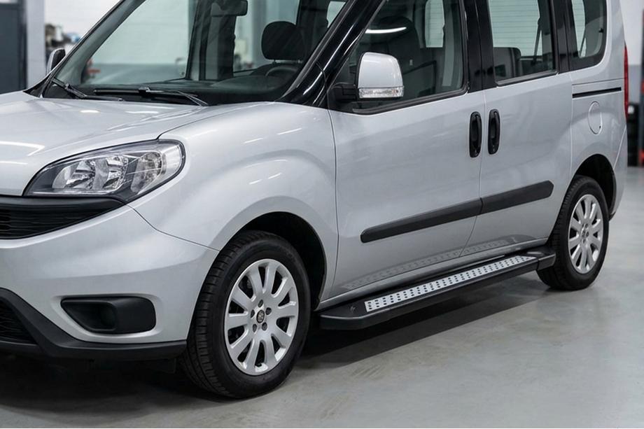 Opel Combo 2012–2018 Sivuastinlaudat New Vision Black (2 kpl, alumiini) Maxi-alusta Image