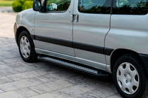 Peugeot Partner 1996–2008 Sivuastinlaudat New Vision Black (2 kpl, alumiini) kuva 1