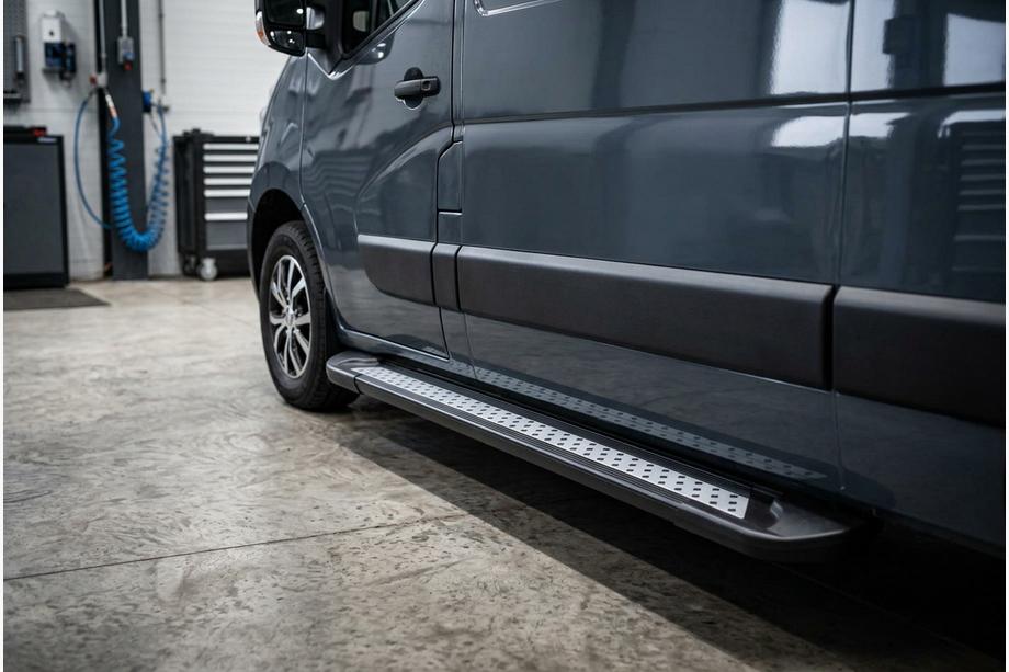 Renault Master 2011–2023 Sivuastinlaudat New Vision Black (2 kpl, alumiini) Image
