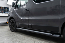 Renault Trafic 2001–2015 Sivuastinlaudat New Vision Black (2 kpl, alumiini) Pitkä akseliväli kuva 1