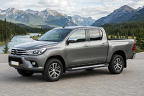 Toyota Hilux 2015– Sivuastinlaudat New Vision Black (2 kpl, alumiini) kuva 1