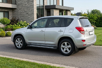Toyota Rav 4 2006–2013 Sivuastinlaudat New Vision Black (2 kpl, alumiini) kuva 1