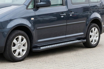 Volkswagen Caddy 2010–2015 Sivuastinlaudat New Vision Black (2 kpl, alumiini) Maxi-alusta kuva 1