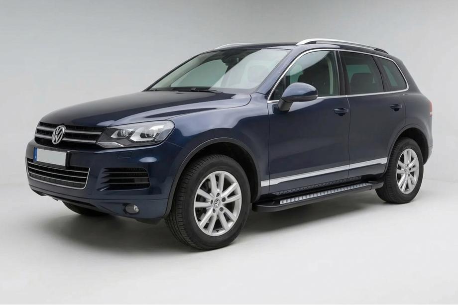 Volkswagen Touareg 2010–2018 Sivuastinlaudat New Vision Black (2 kpl, alumiini) Kuva 1