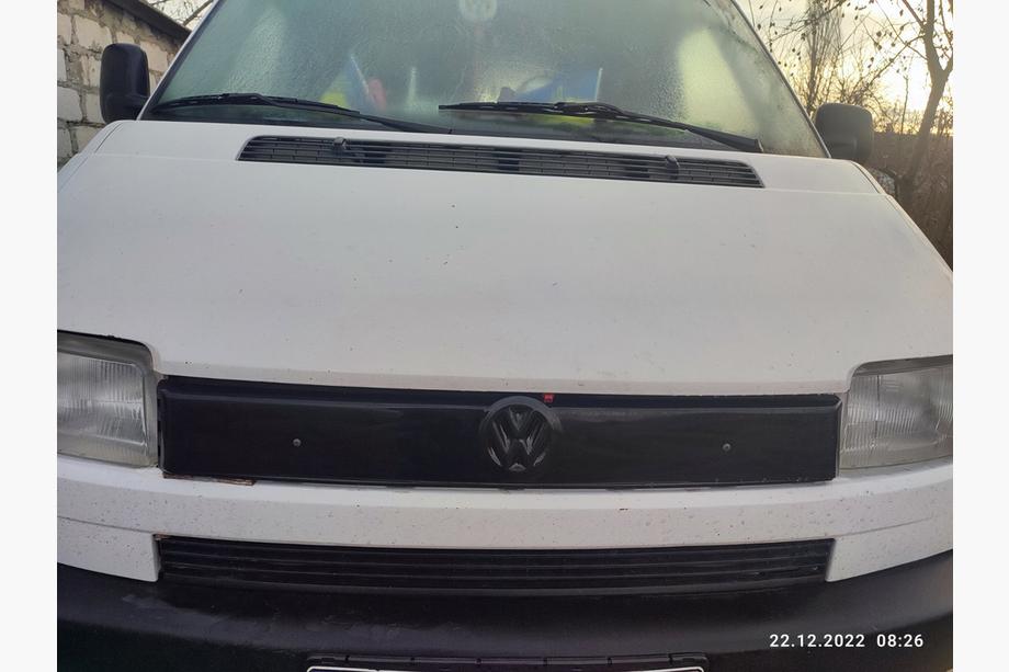 Volkswagen T4 Transporter 1990–2003 Jäähdyttimen säleikön talvisuojus, yläosa Image