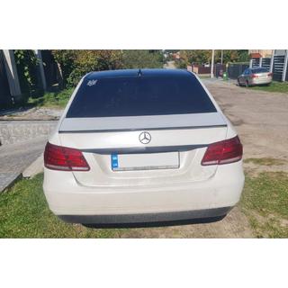 Takavalot (sarja, facelift) Mercedes E-sarja W212 2009–2016 kuva 4