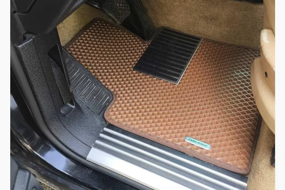 Range Rover III L322 2002–2012 EVA-automattosarja (tiilikuvio) V-1 Image