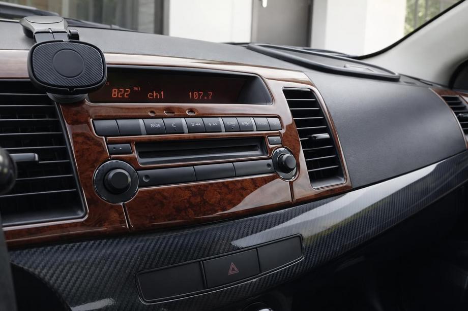 Mitsubishi Lancer X 2008– Kojelaudan suojapaneelit (Meric) Alumiini Image
