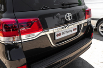 Toyota Land Cruiser 200 2007–2021 Vakio rekisterikilven pidike Musta kuva 1