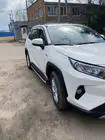 Toyota Rav 4 2019–2025 OEM V1A sivuportaat (2 kpl, alumiini) kuva 3