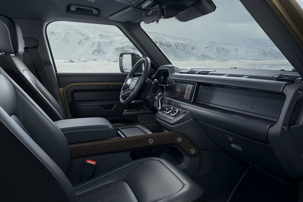 Premium-luokan viisiovinen katumaasturi Land Rover Defender 110