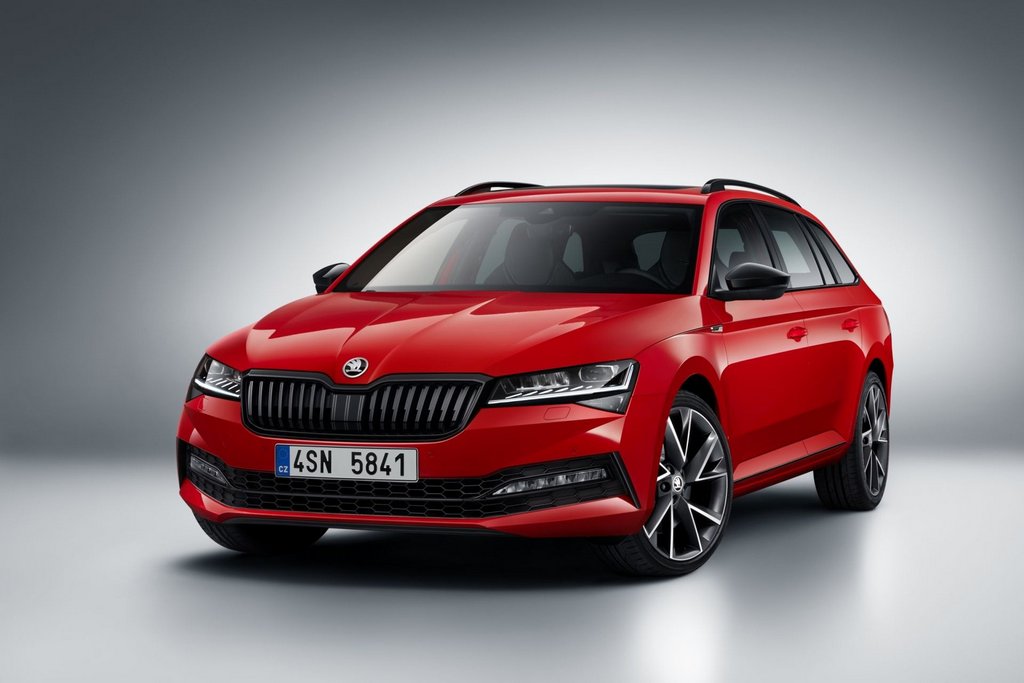 Uudistettu Skoda Superb Combi -farmarimalli