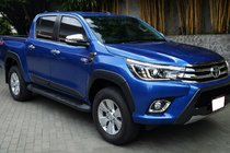 Toyota Hilux 2015– Etuvalot OEM V1 2015-2019 (LED, 2 kpl) kuva 2