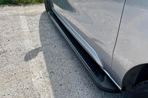 Opel Vivaro 2019– Allmond Black sivuaskelmat (2 kpl, alumiini) kuva 2