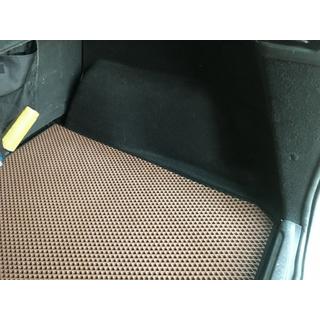 Tavaratilan matto (EVA, tiilenpunainen, 5 paikkaa) Grand Renault Scenic/Grand 2009–2016 kuva 3