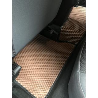 EVA-auton matot (tiilikuvio) Mazda 3 2003–2009 kuva 4