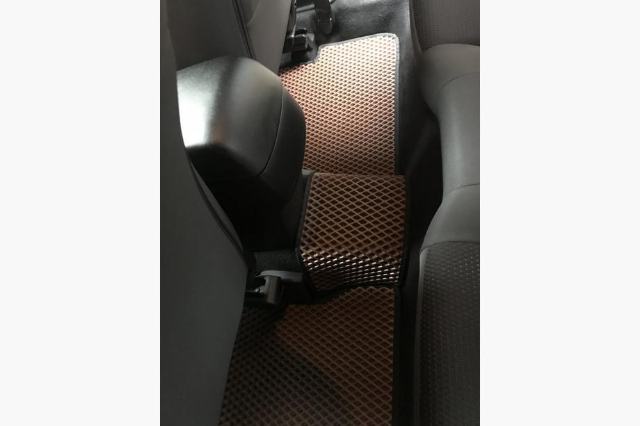 Mazda 3 2003–2009 EVA-auton matot (tiilikuvio) Kuva 6
