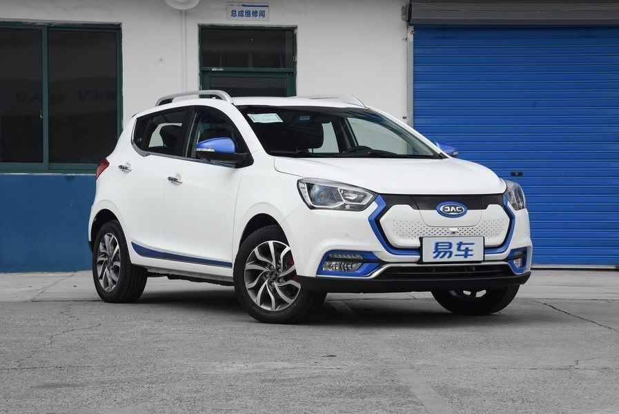 Koeajo: sähköinen crossover JAC iEV7S