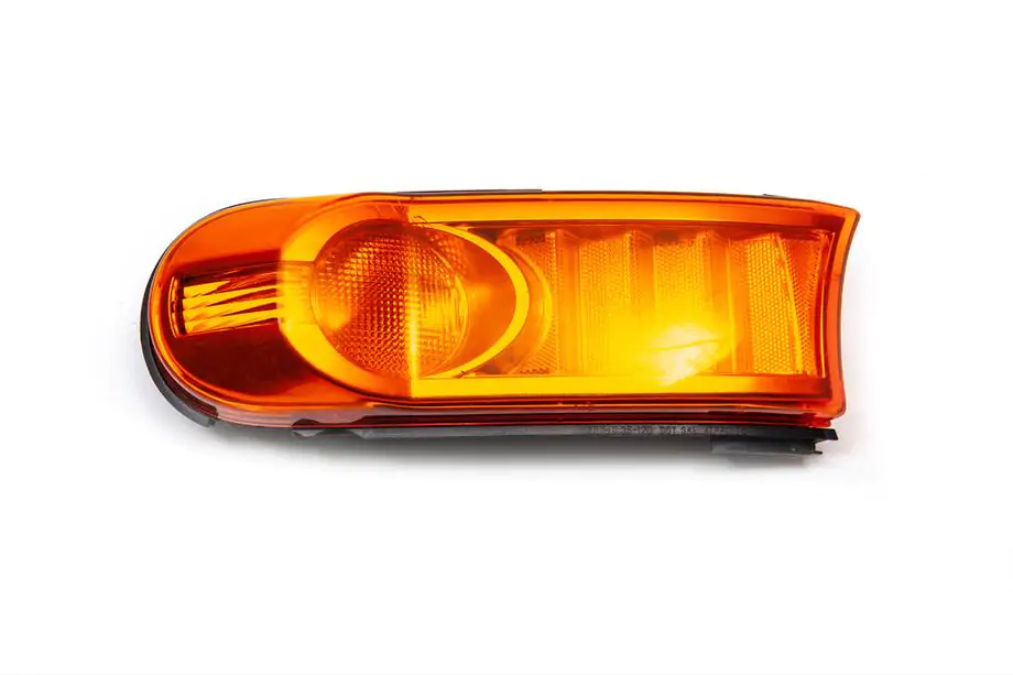 Toyota FJ Cruiser 2006–2022 Poistotuote! Käytetty etuvilkku (oikea, 1 kpl) Image