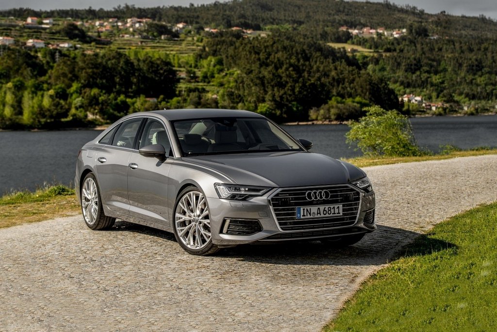 Viidennen sukupolven Audi A6 -business-sedan